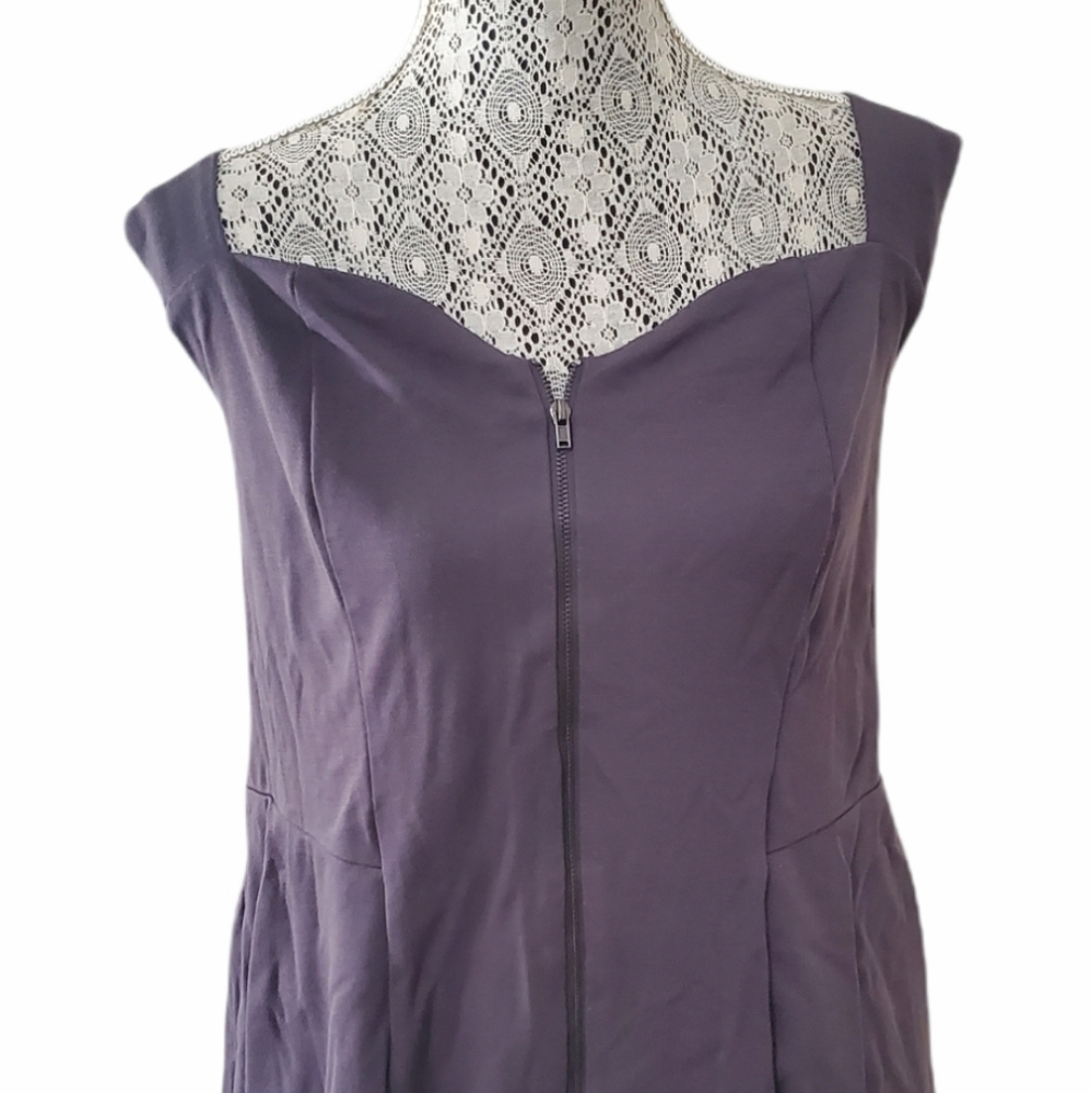 Torrid zip up tank with crocheted back Plus Size 3x gray